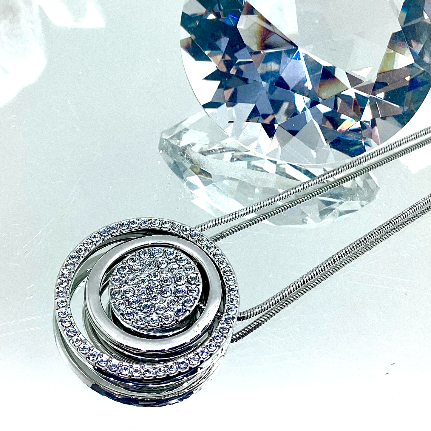 Premium Crystal Round Pendant Necklace
