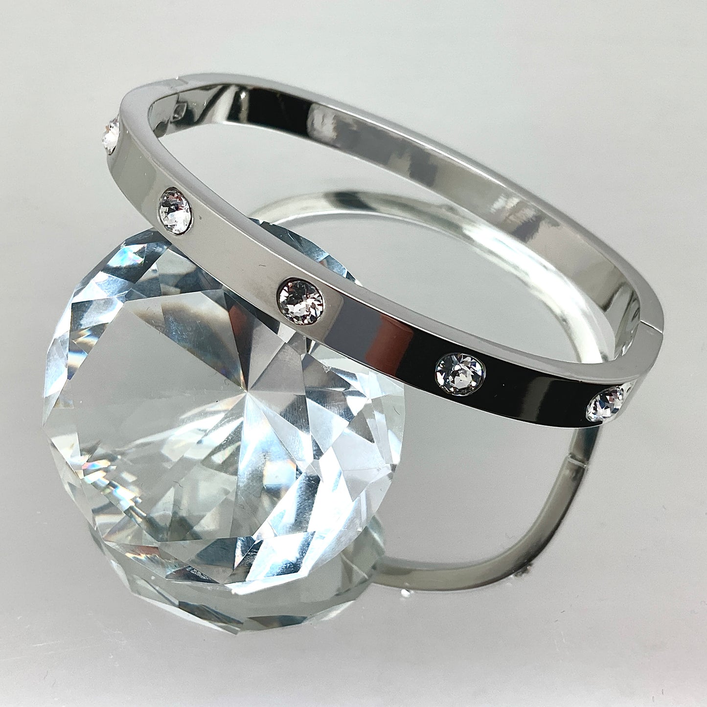 Premium Crystal 7mm Width Bangle