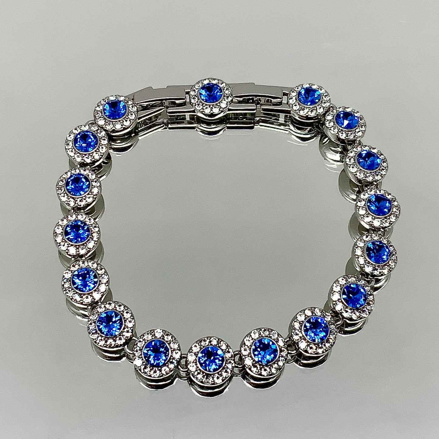 Premium Crystal Round Evening Set