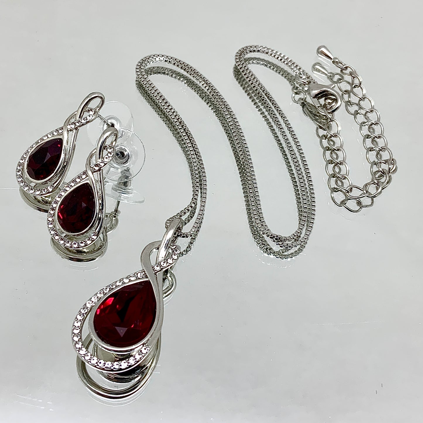 Premium Crystal Twisted Tear Set