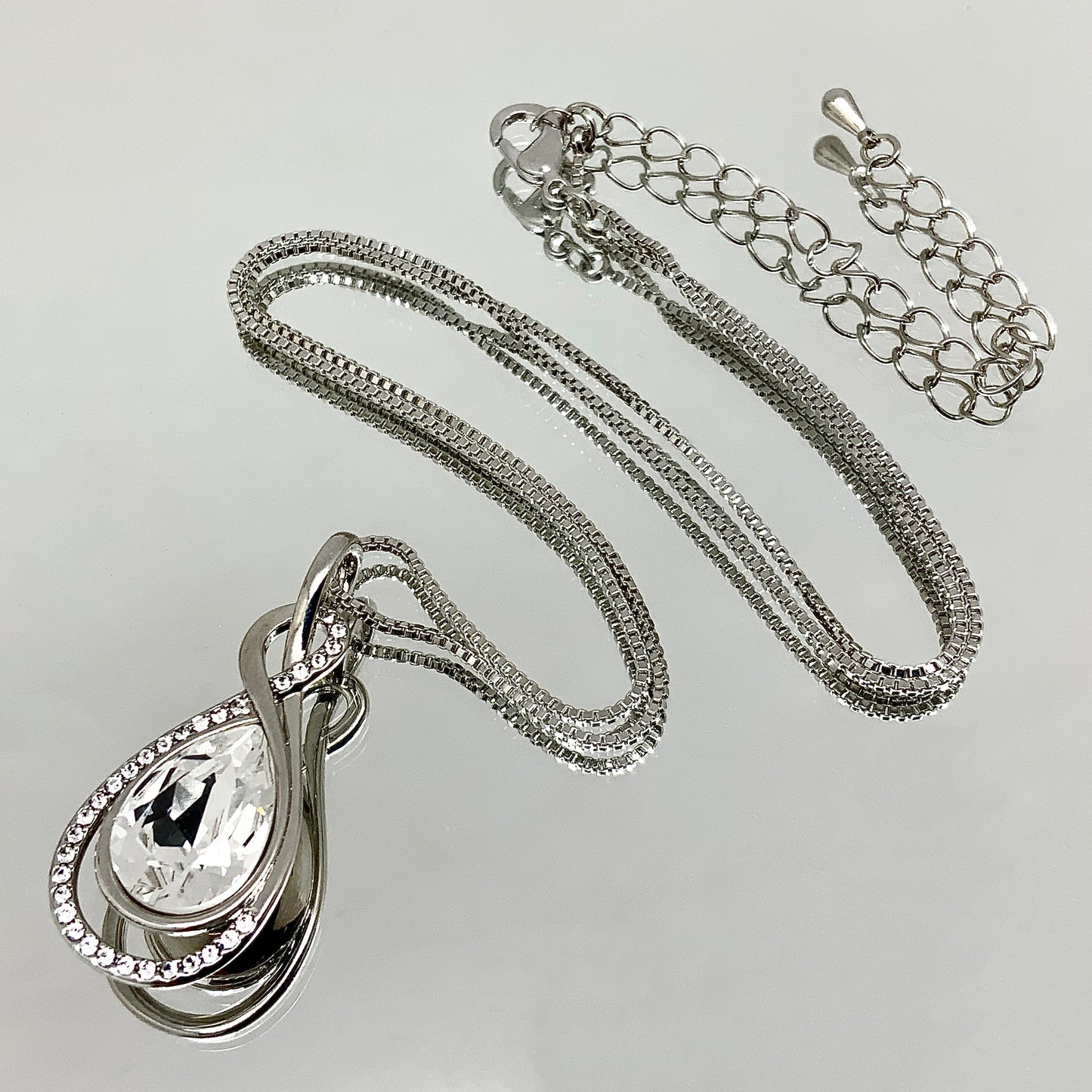 Premium Crystal Twisted Tear Set