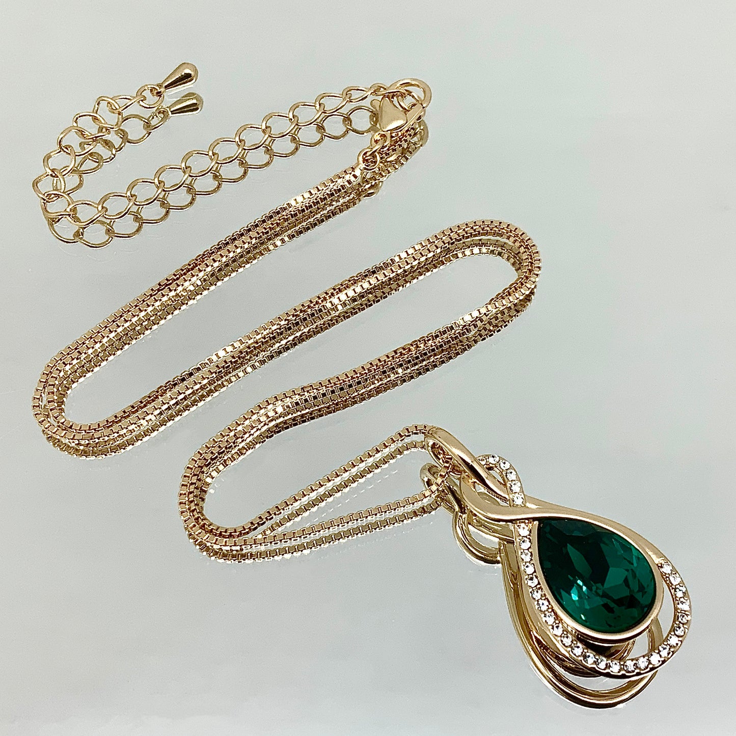 Premium Crystal Twisted Tear Set