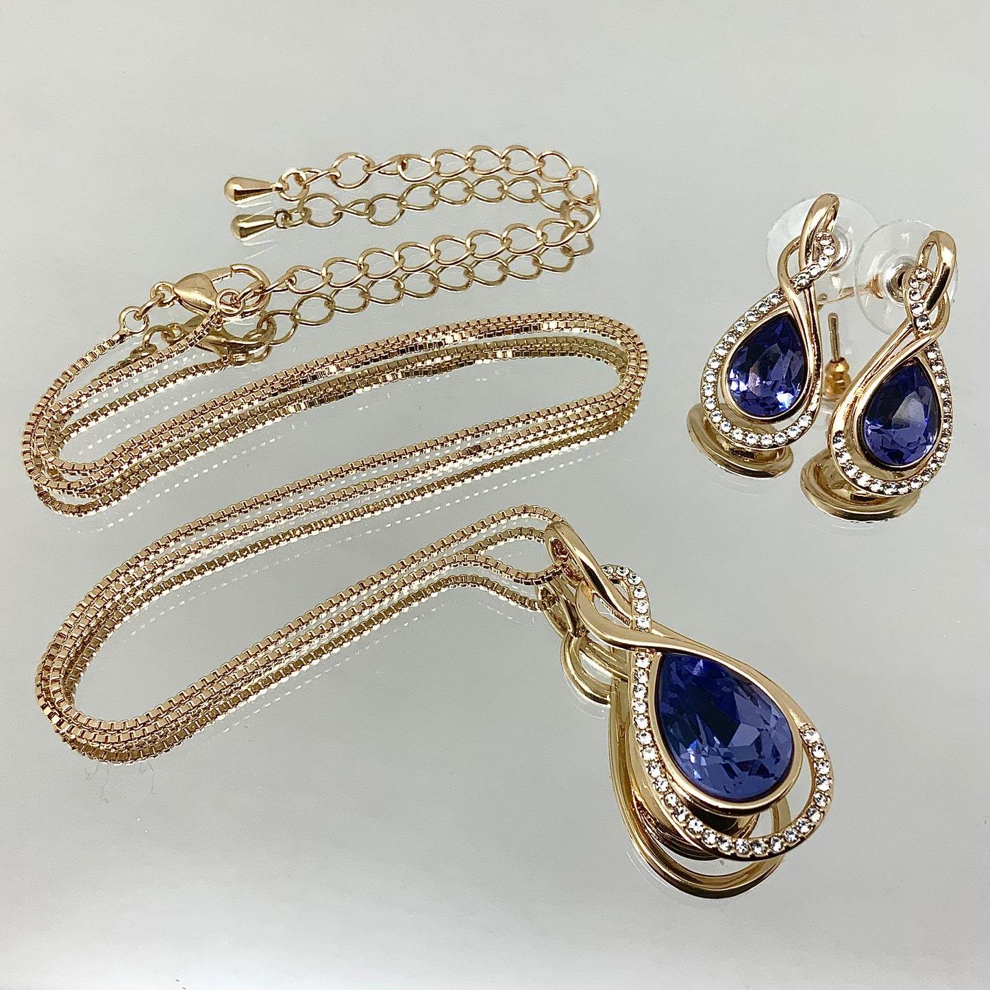 Premium Crystal Twisted Tear Set