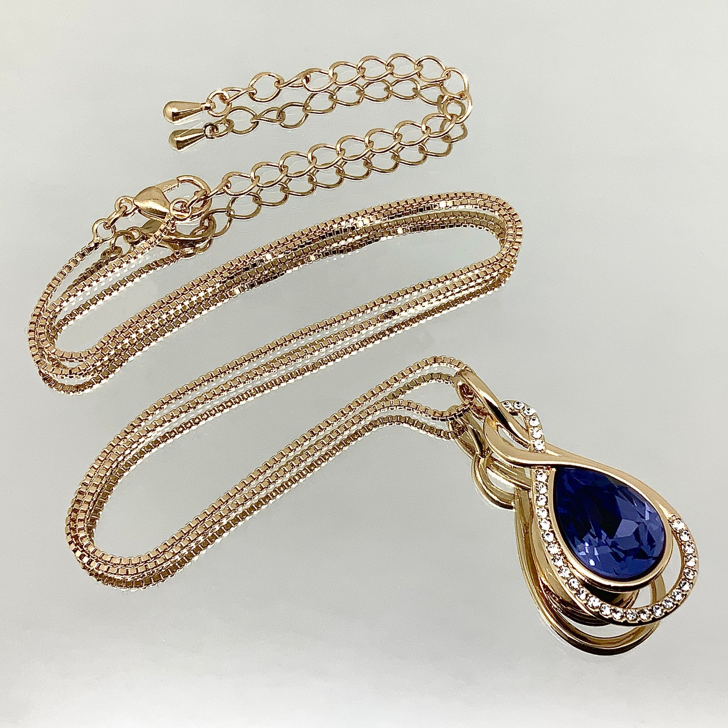 Premium Crystal Twisted Tear Set