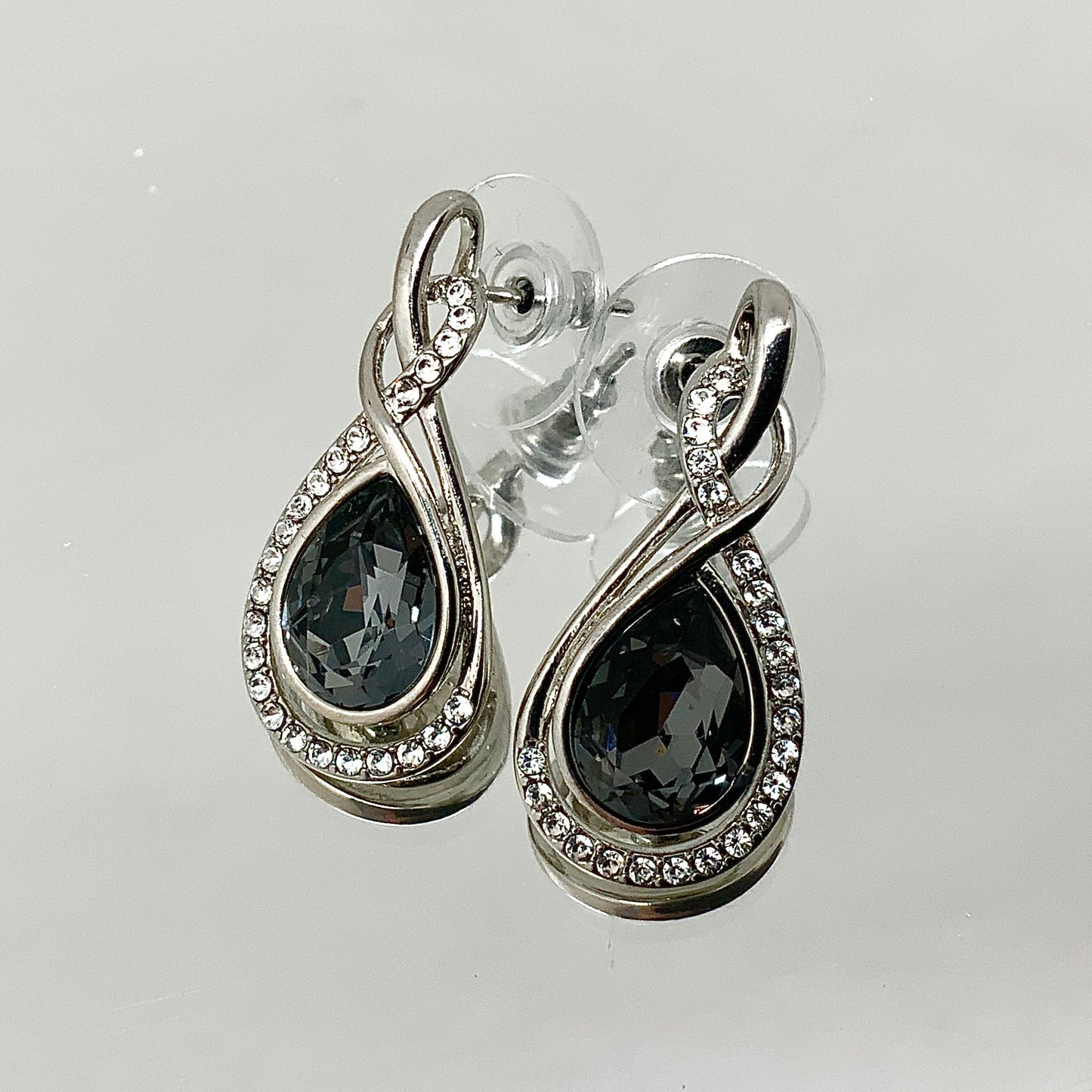 Premium Crystal Twisted Tear Set