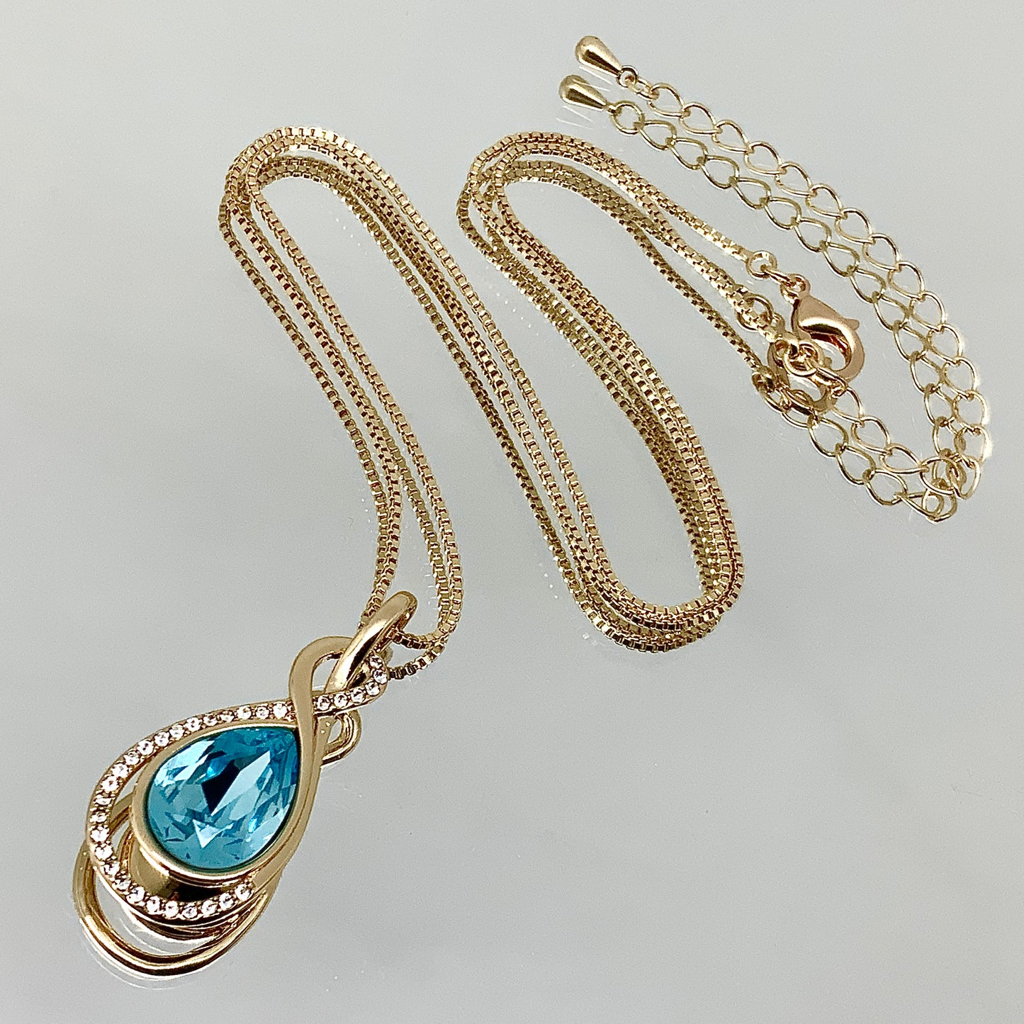 Premium Crystal Twisted Tear Set
