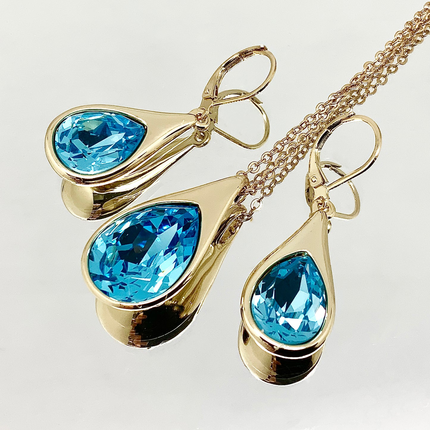 Teardrop Cut Premium Crystal Set