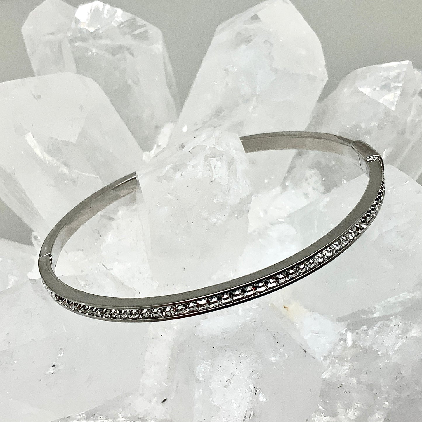 Premium Crystal Round Bangle